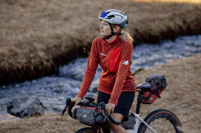 Assos x Mammut Aenergy Light ML Jacke Damen Assos x Mammut Aenergy Light ML Jacke Damen